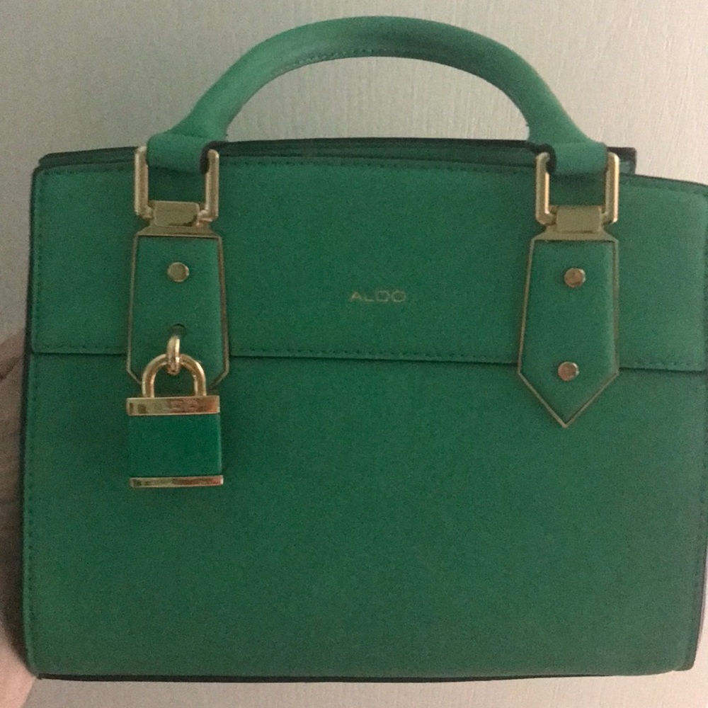 NWOT green Aldo handbag.